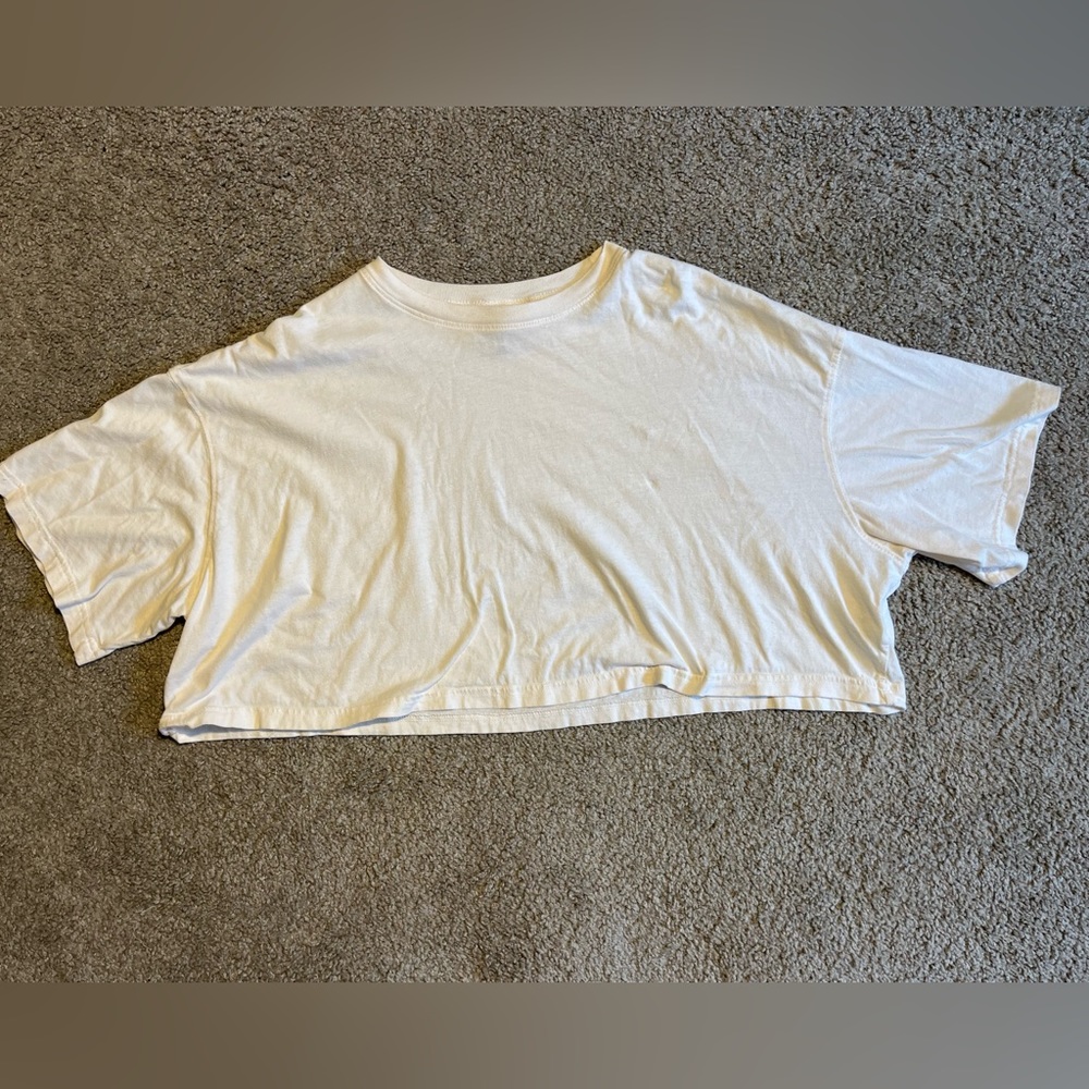White tee shirt